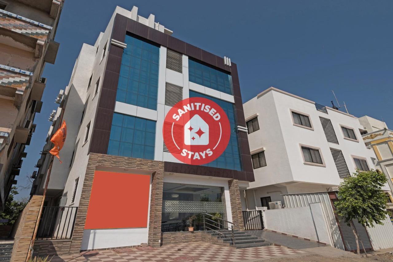 Oyo Flagship 19196 Shree Sai Niladri Residency Shirdi Exteriör bild