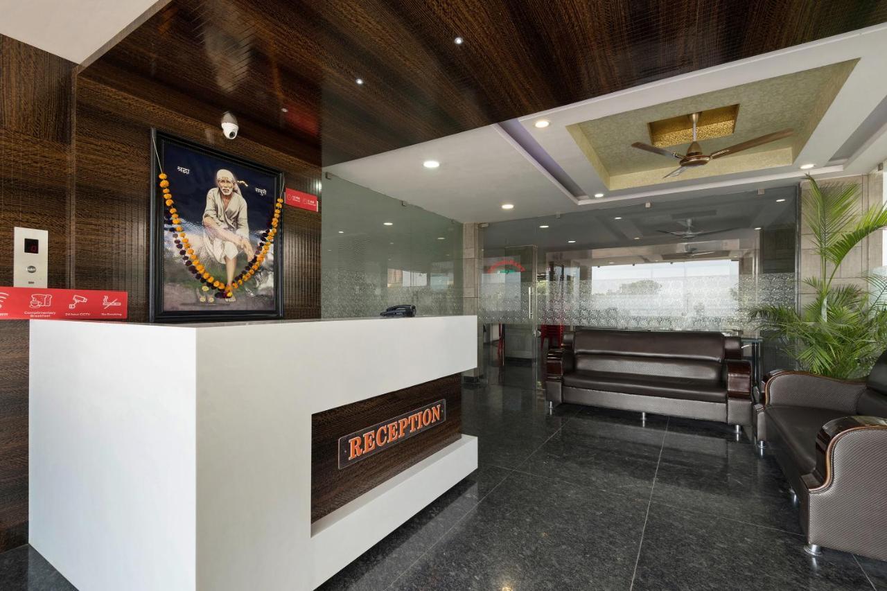 Oyo Flagship 19196 Shree Sai Niladri Residency Shirdi Exteriör bild