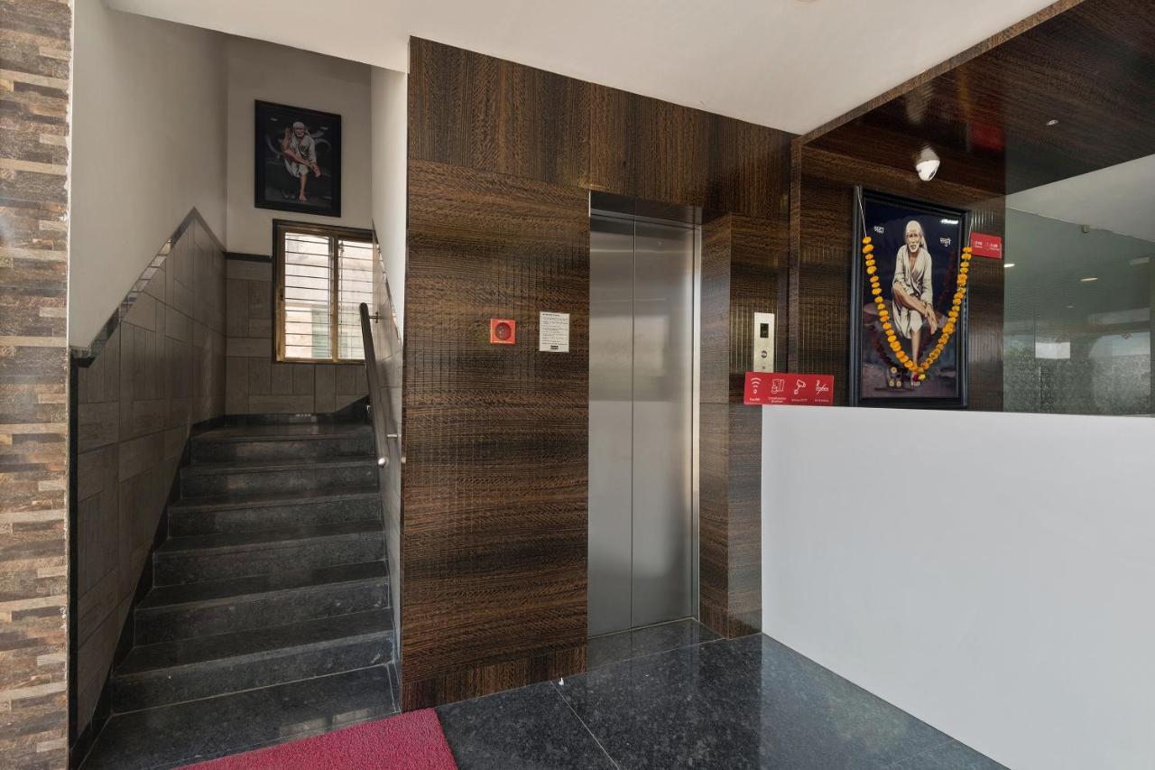 Oyo Flagship 19196 Shree Sai Niladri Residency Shirdi Exteriör bild